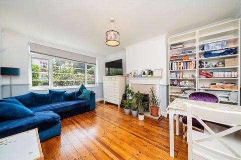 31 Manor Vale, Brentford, TW8 9JP