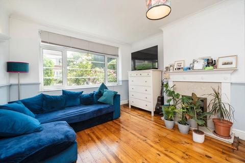 31 Manor Vale, Brentford, TW8 9JP