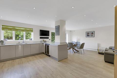 4 bedroom detached house for sale, Newtons Crescent, Sandbach, CW11 4TS