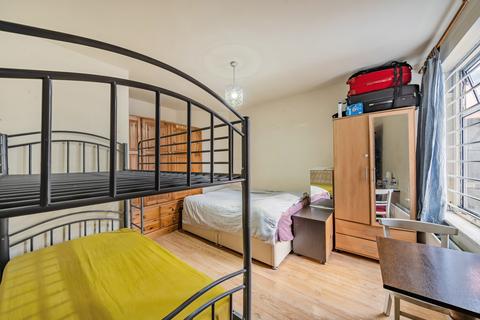 3 bedroom apartment for sale, Kingsbury Road, London NW9