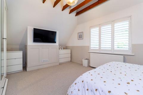 43 Downsway, Whyteleafe, CR3 0EW