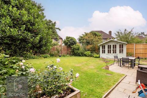 4 bedroom detached house for sale, Badgers Brook Road, Drayton, Norwich