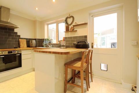 27 Maplin Park, Slough, SL3 8YB