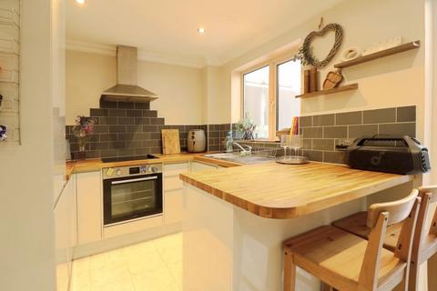 27 Maplin Park, Slough, SL3 8YB