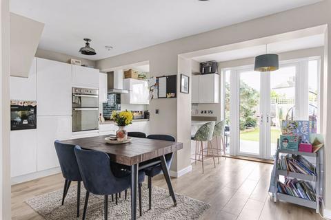 98 Fen Grove, Sidcup, DA15 8QQ