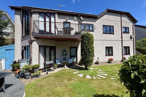 5 bedroom detached house for sale, Burley Close, Truro