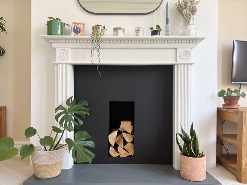 Fireplace Lounge
