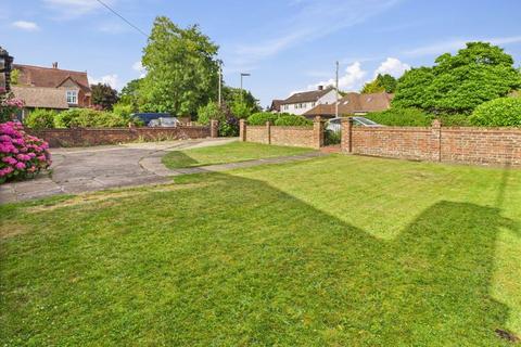 45 Essendene Road, Caterham, CR3 5PB
