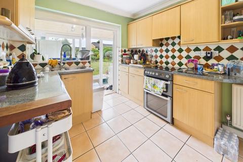 45 Essendene Road, Caterham, CR3 5PB