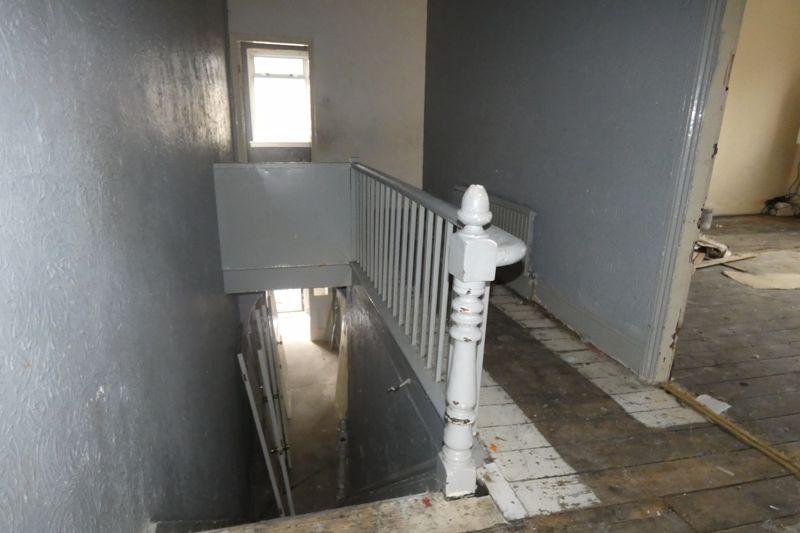Stairs/Landing