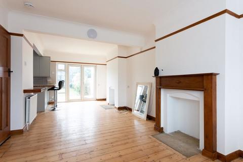 4 bedroom semi-detached house to rent, Stuart Avenue, Walton on Thames.