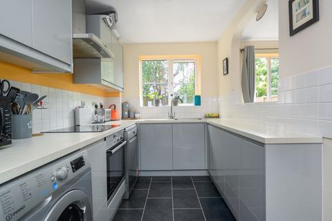 undefined, Sullivans Reach, Walton-On-Thames