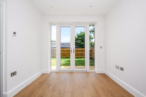 undefined, Primrose Road, Hersham