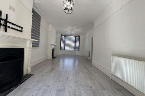 undefined, West Hill Road, Luton