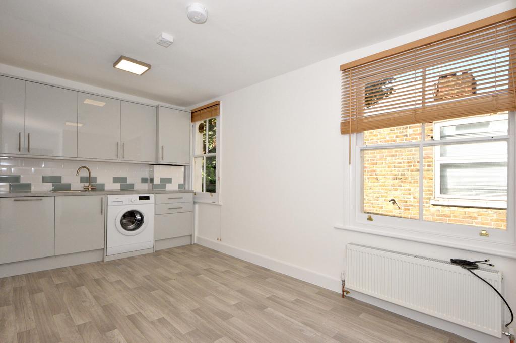 Apartment in London - View 2