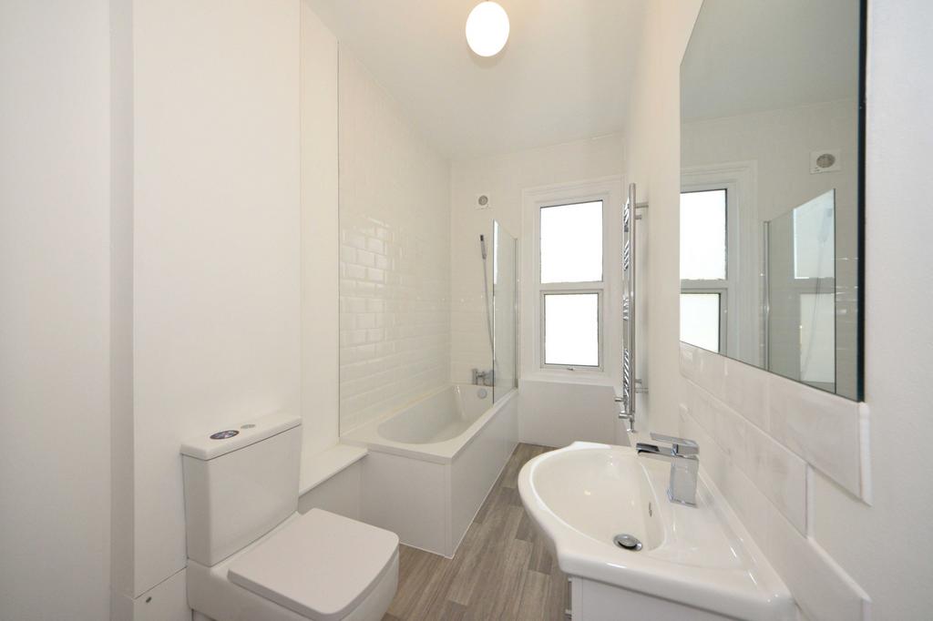 Apartment in London - View 5