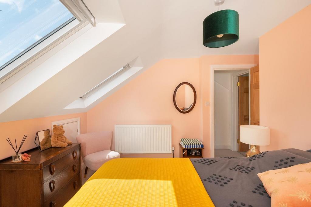 1 S5 R1 KE - Bedroom H.jpg