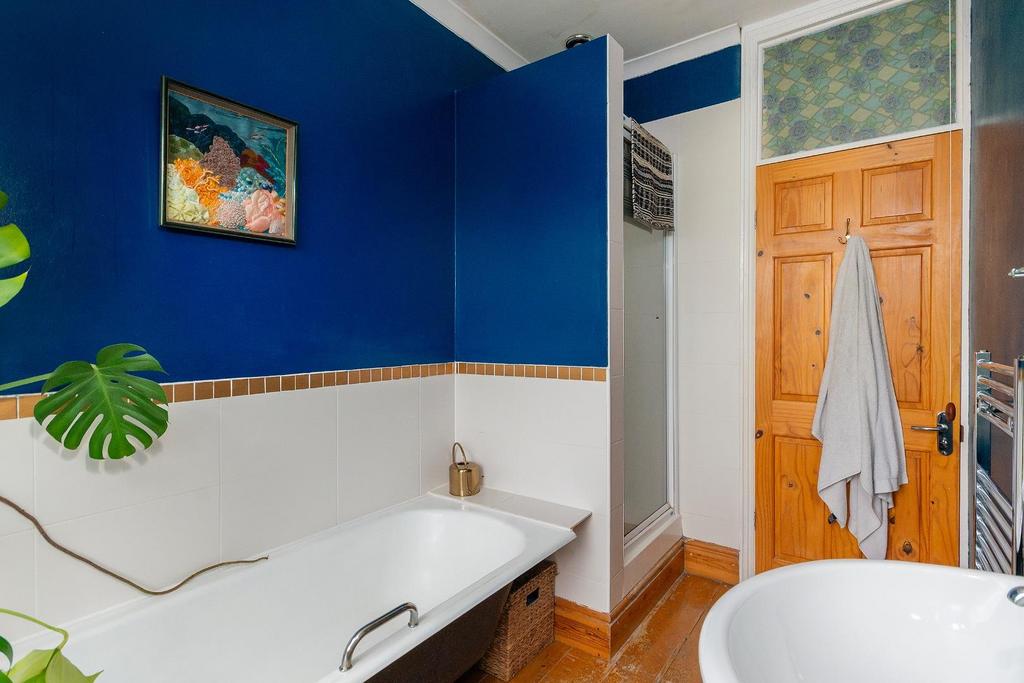 1 S5 R1 KE - Bathroom A.jpg
