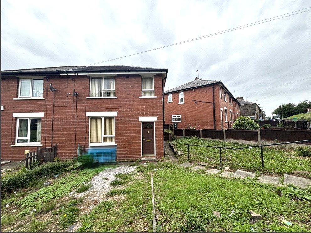 Smith Hill, Rochdale OL16 3 bed semi-detached house - £150,000