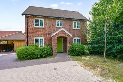 19 Flagstone Crescent, Chineham, Basingstoke, RG24 8DG