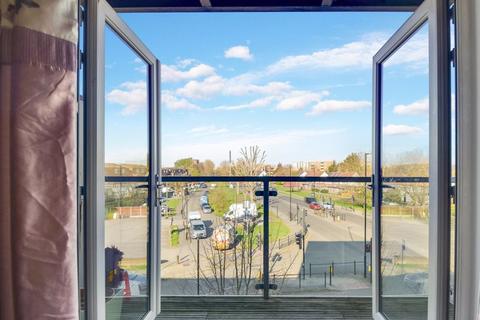 2 bedroom apartment for sale, Taywood Road, Northolt