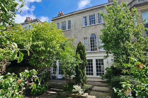 2 bedroom flat for sale, Devonshire Buildings, Bear Flat, Bath