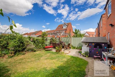 4 bedroom detached house for sale, Bartram Close, Wymondham NR18