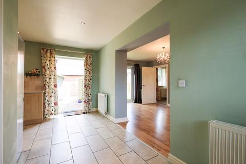 5 bedroom detached house for sale, Chapel Gardens, Wrexham