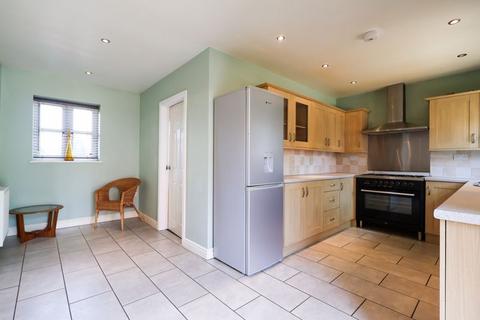 7 Chapel Gardens, Penley, Wrexham, LL13 0JU