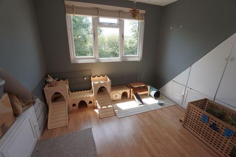 3 bedroom terraced house for sale, West Wycombe Road, High Wycombe HP12