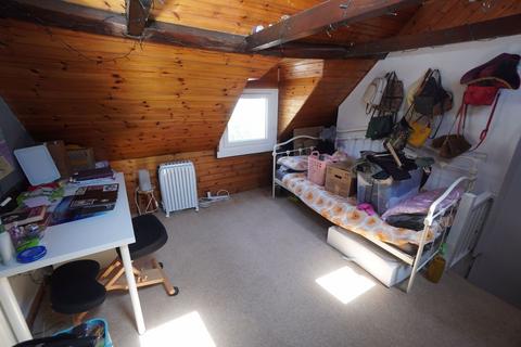 3 bedroom terraced house for sale, West Wycombe Road, High Wycombe HP12