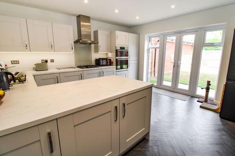4 bedroom detached house for sale, Blackbird Gardens, Langford SG18
