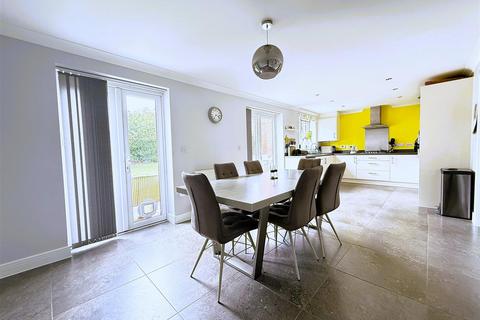 2 Battle Close, Boroughbridge, York, YO51 9GN