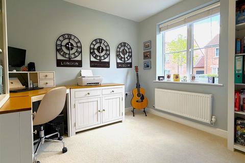 2 Battle Close, Boroughbridge, York, YO51 9GN