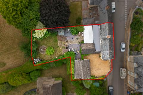 3 bedroom cottage for sale, Queen Street, Geddington, NN14