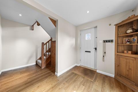3 bedroom cottage for sale, Queen Street, Geddington, NN14