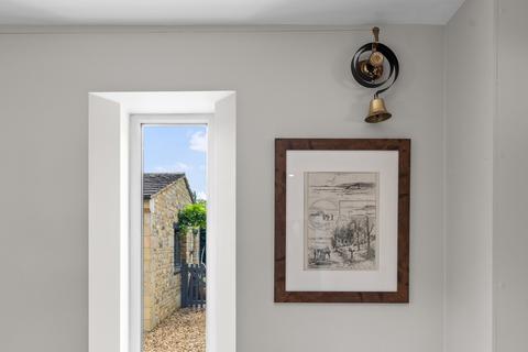 3 bedroom cottage for sale, Queen Street, Geddington, NN14