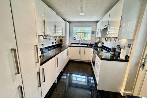 3 bedroom terraced house for sale, Chaucer Street, Poets Corner, Northampton NN2