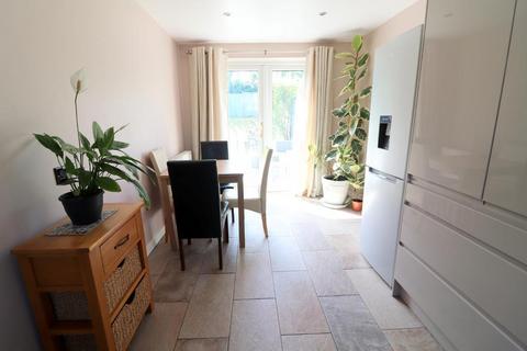 3 bedroom end of terrace house for sale, Luton LU2