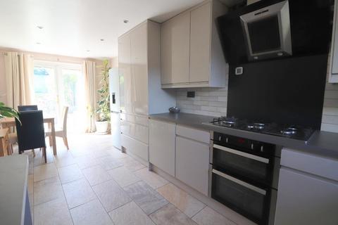 3 bedroom end of terrace house for sale, Luton LU2