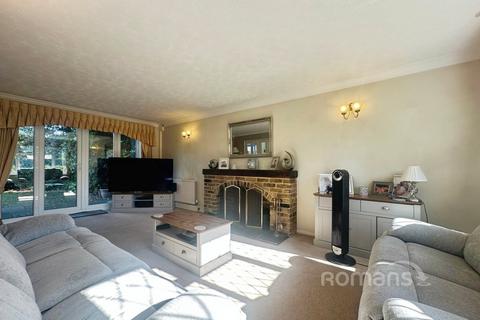 34 Tollway, Chineham, Basingstoke, RG24 8RJ