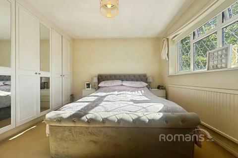 34 Tollway, Chineham, Basingstoke, RG24 8RJ