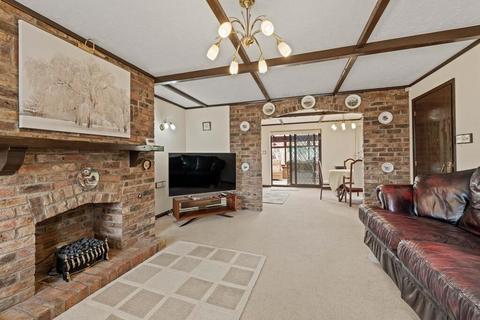 2 bedroom detached bungalow for sale, Ivesdyke Close, Leverington, Wisbech, Cambridgeshire, PE13 5EQ