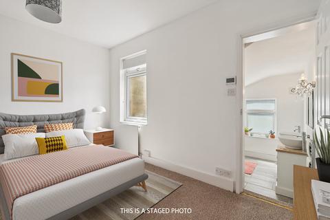 undefined, Queens Road, Reading, RG4