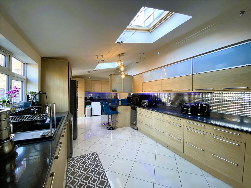 Kitchen (2)