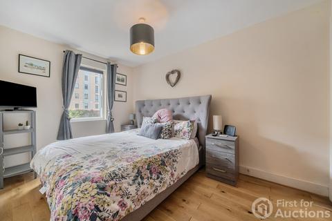 2 bedroom apartment for sale, Falcon Drive, Cardiff