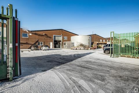 Warehouse to rent, Astor Rd Salford M50 1BB