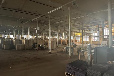 Warehouse to rent, Fitton St Oldham OL2 5JX