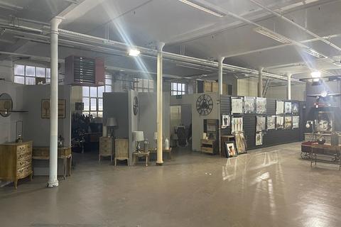 Warehouse to rent, Fitton St Oldham OL2 5JX
