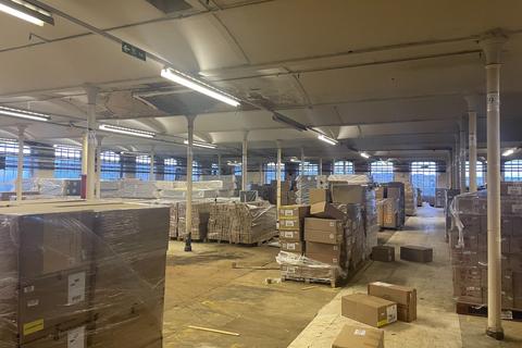 Warehouse to rent, Fitton St Oldham OL2 5JX